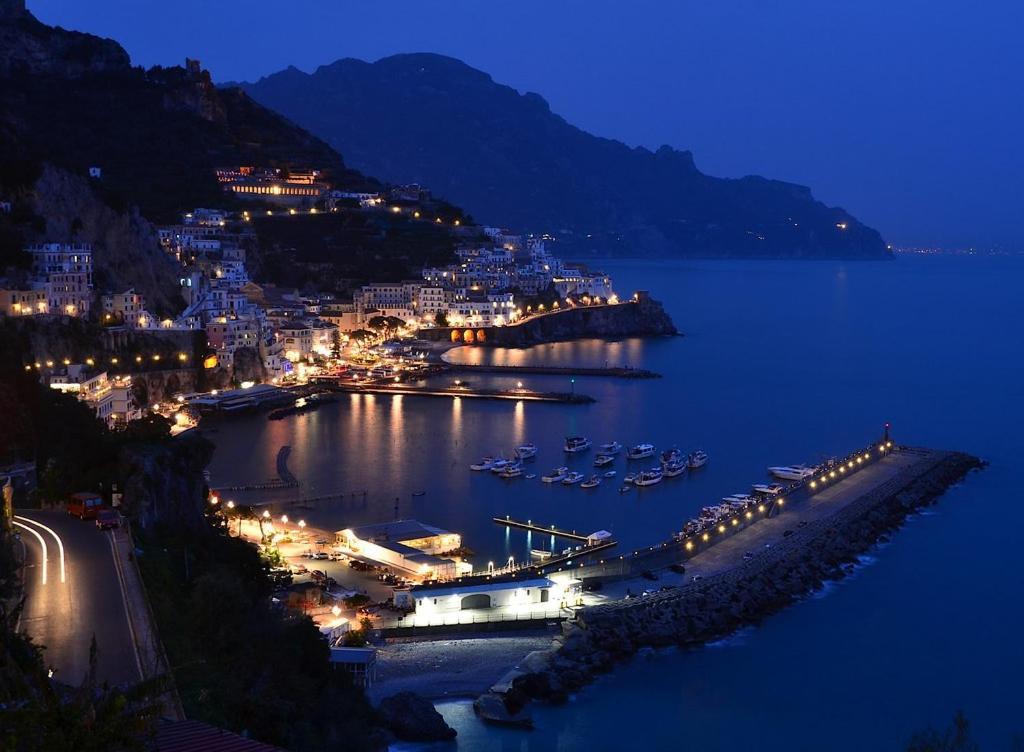 Casa Amore Amalfi Exterior foto